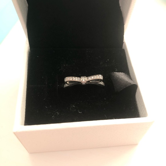 Pandora classic bow ring - Picture 2 of 5